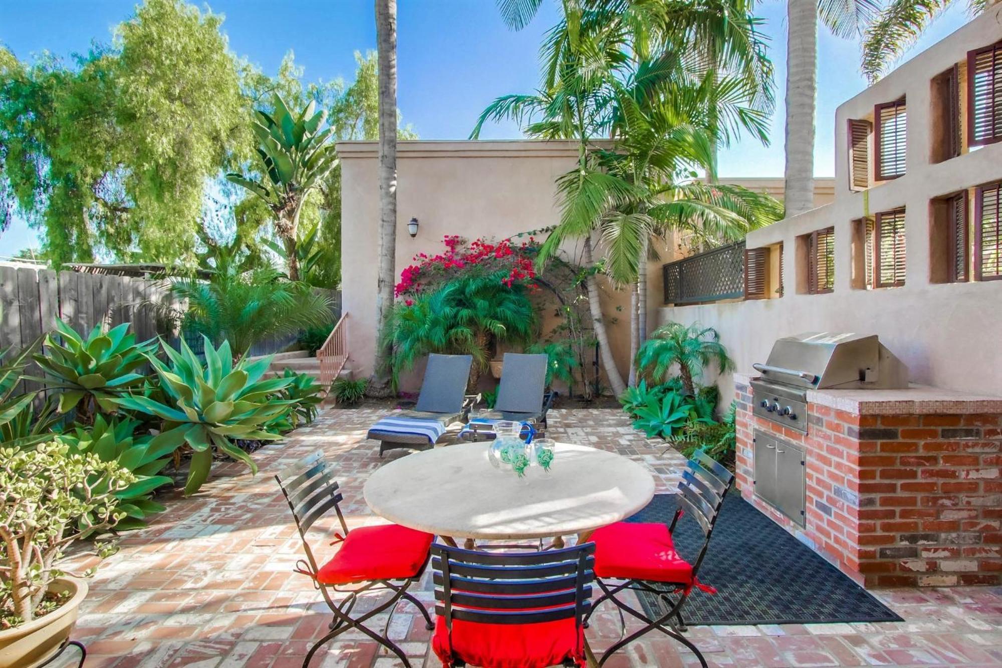 B5228 La Jolla Mar Holiday home
